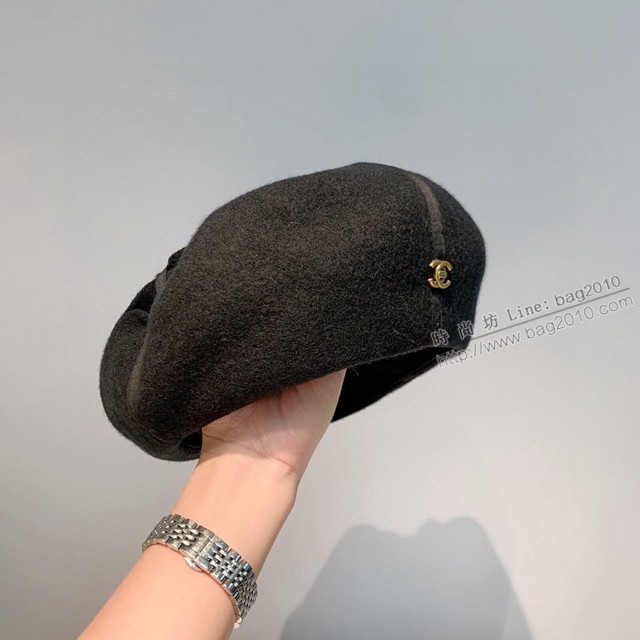 CHANEL專櫃新款女士百搭款貝蕾帽 鏤空設計 香奈兒羊羔毛貝蕾帽  mmj1627